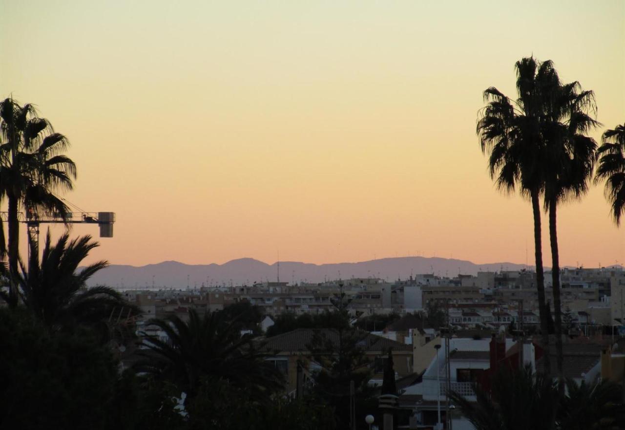 Casa De Sonrisa Villa Torrevieja Luaran gambar